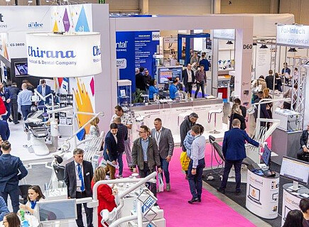 Targi-KRAKDENT-2022-dzien-drugi (122).jpg